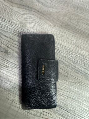 Fossil Black Pebbled Leather Zip Wallet Phone Case